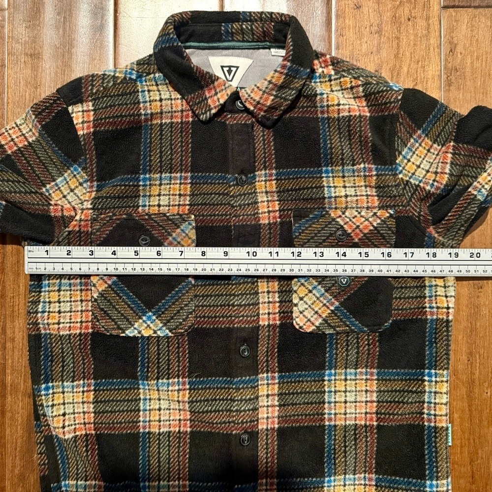 Vissla Eco-Zy Polar Flannel Large Fits Small Multicolor Plaid Sustainable View 5